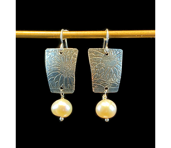 "Freshwater Pearl & Sterling Silver Earrings" - Shelley Kaldunski
